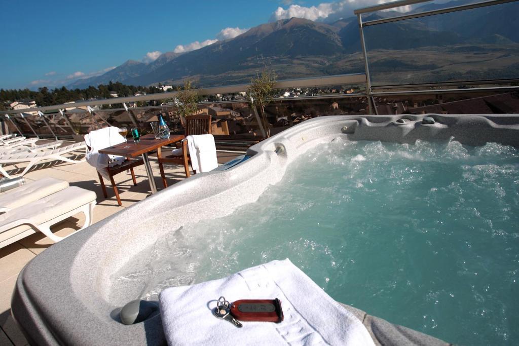 Hotel Le Grand Tétras Font-Romeu-Odeillo-Via Camera foto