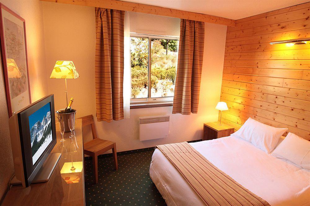 Hotel Le Grand Tétras Font-Romeu-Odeillo-Via Esterno foto